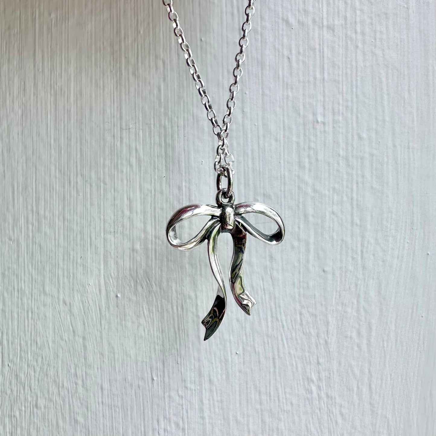 Dainty Bow Charm Necklace