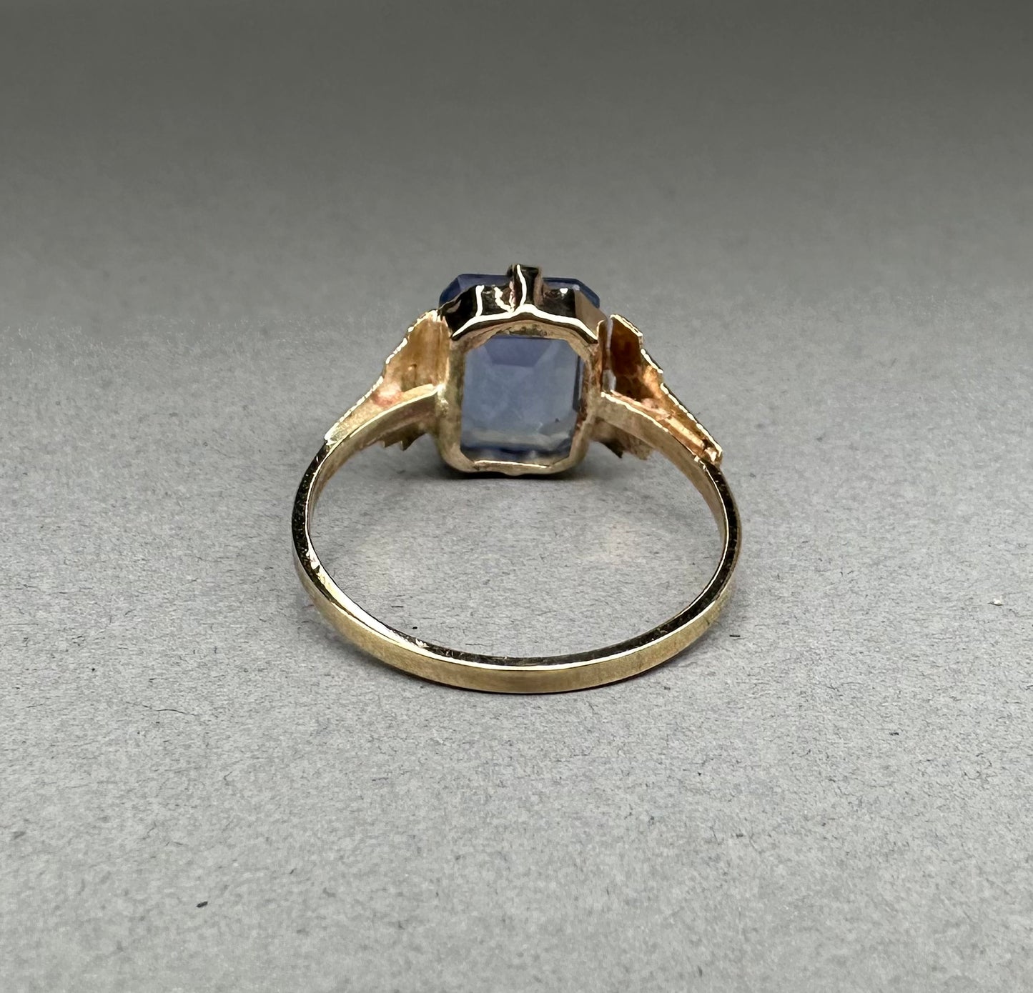 Antique 1920’s Art Deco Sapphire Ring